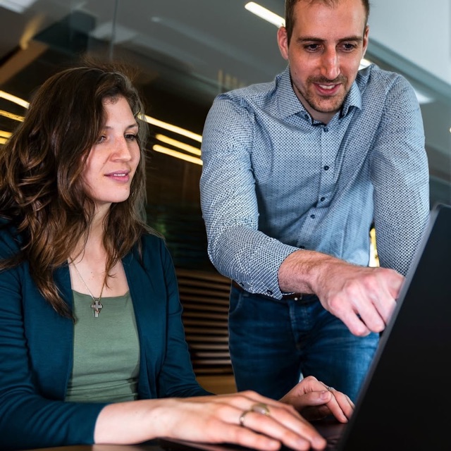 New impulses for intelligent service processes